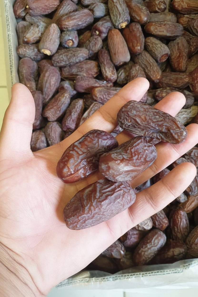 Premium Amber Dates – Naturally Sweet, Soft & Delicious | 1 KG