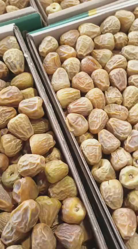 Premium Sukkari Dates – Naturally Sweet & Soft Saudi Khajoor | 1 KG