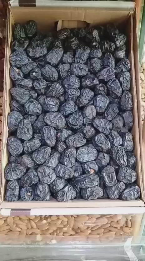 Premium Ajwa Dates – Authentic Saudi Khajoor | 1 KG